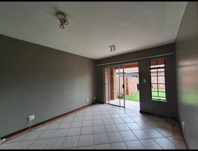 2 BEDROOM PROPERTY TO RENT IN MOOIKLOOF RIDGE ESTATE